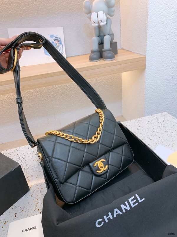 Chanel 22P Mini Square Flap Bag Black