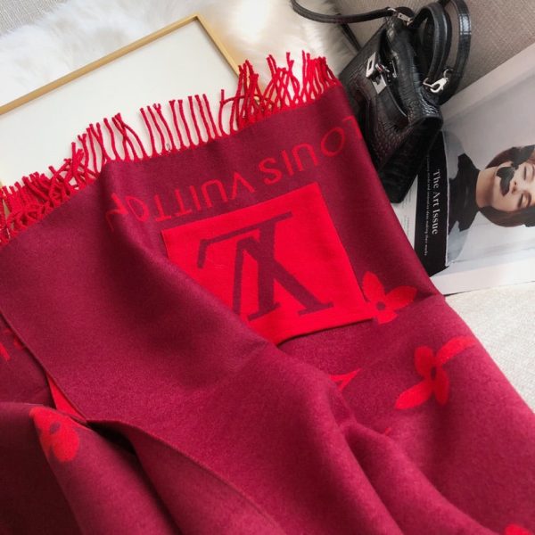 VL – Luxury Edition LUV Scarf 012