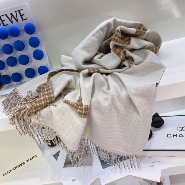 VL – Luxury Edition FEI Scarf 002