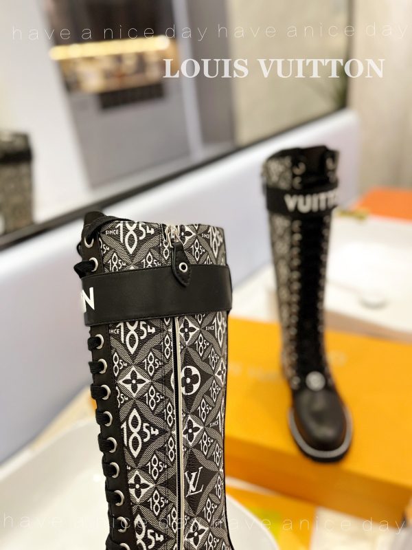 Designer LUV BOOTS 030