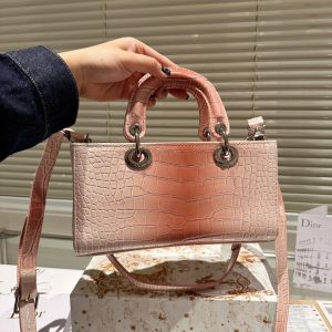 VL – New Luxury Bags DIR 372