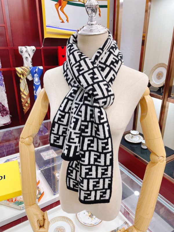 VL – Luxury Edition FEI Scarf 004