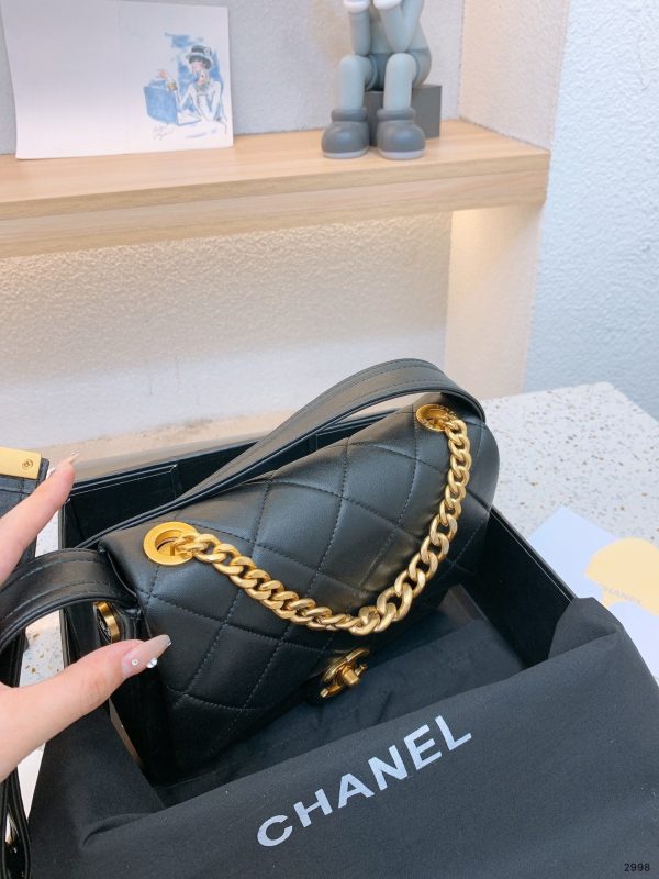 Chanel 22P Mini Square Flap Bag Black