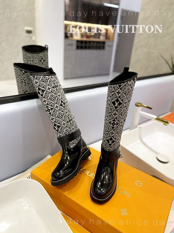 Designer LUV BOOTS 027