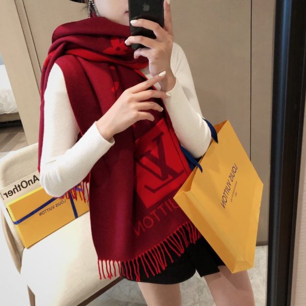 VL – Luxury Edition LUV Scarf 012