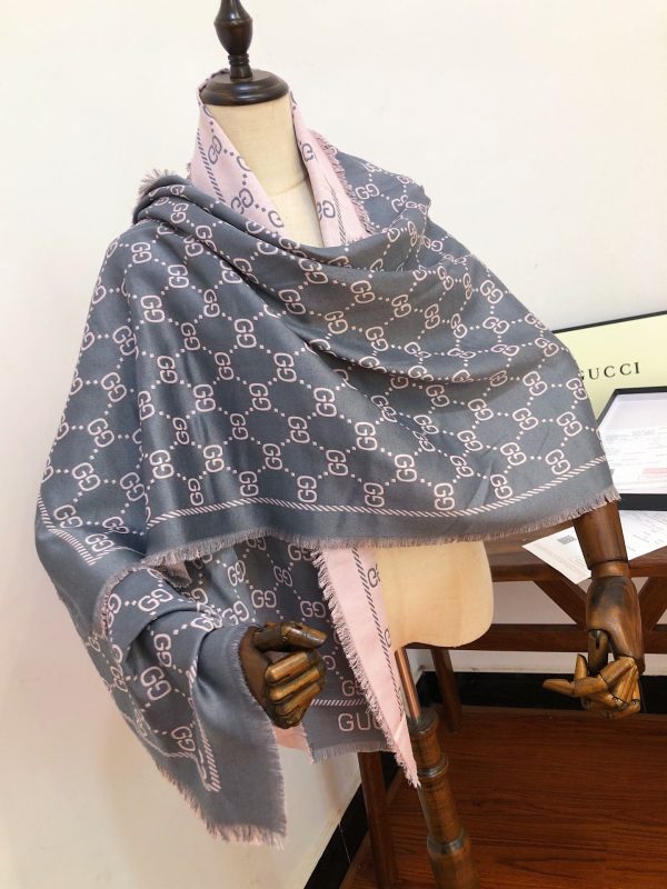 VL – Luxury Edition GCI Scarf 028