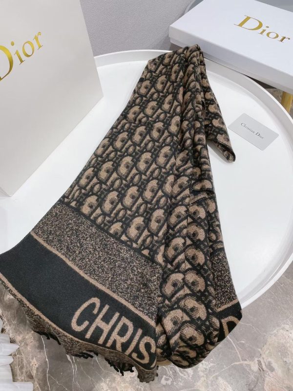 VL – Luxury Edition DIR Scarf 001