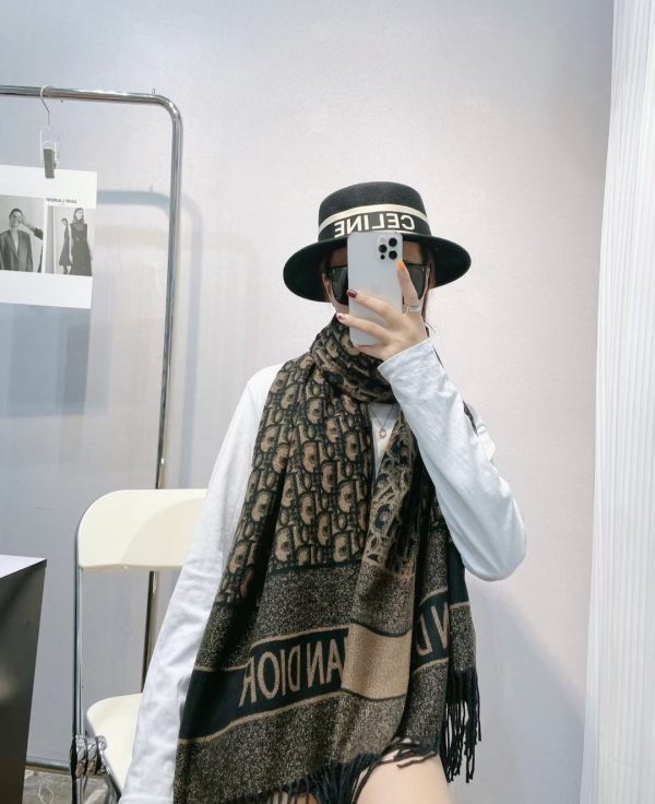 VL – Luxury Edition DIR Scarf 001