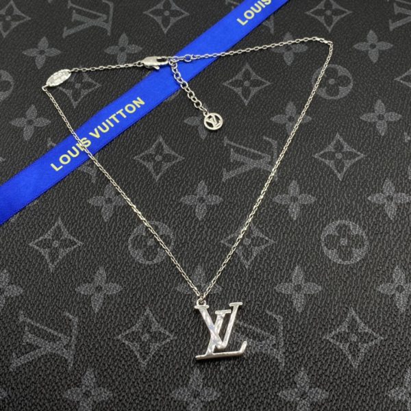 VL – Luxury LV Necklaces 063