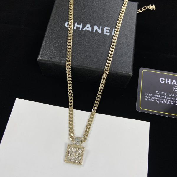 VL – Luxury CHL Necklaces 028