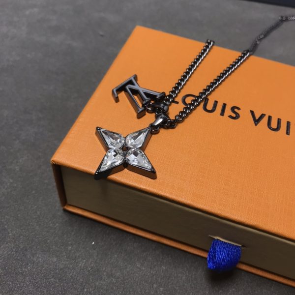 VL – Luxury LV Necklaces 050