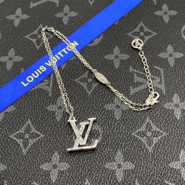 VL – Luxury LV Necklaces 063